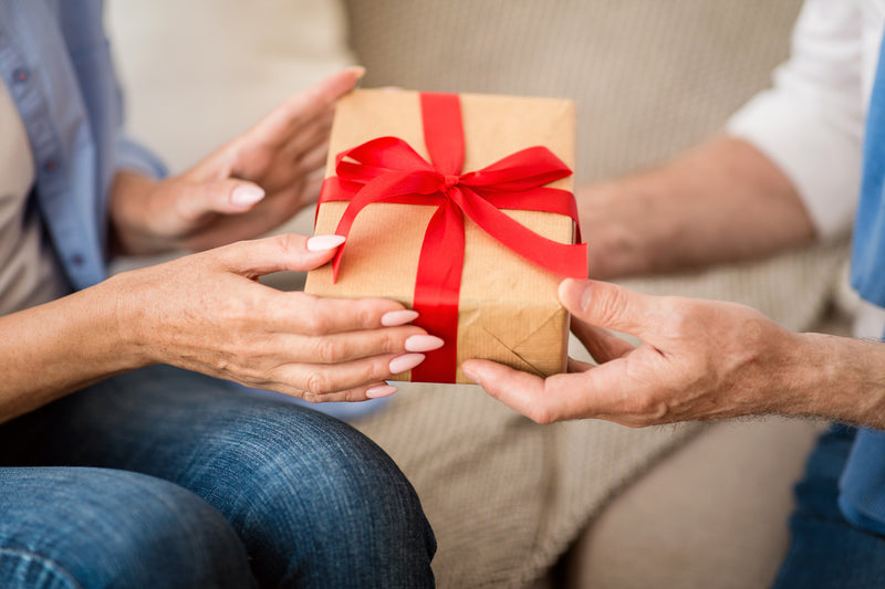10 Gift Ideas for Senior Citizens - Emoha Blogs